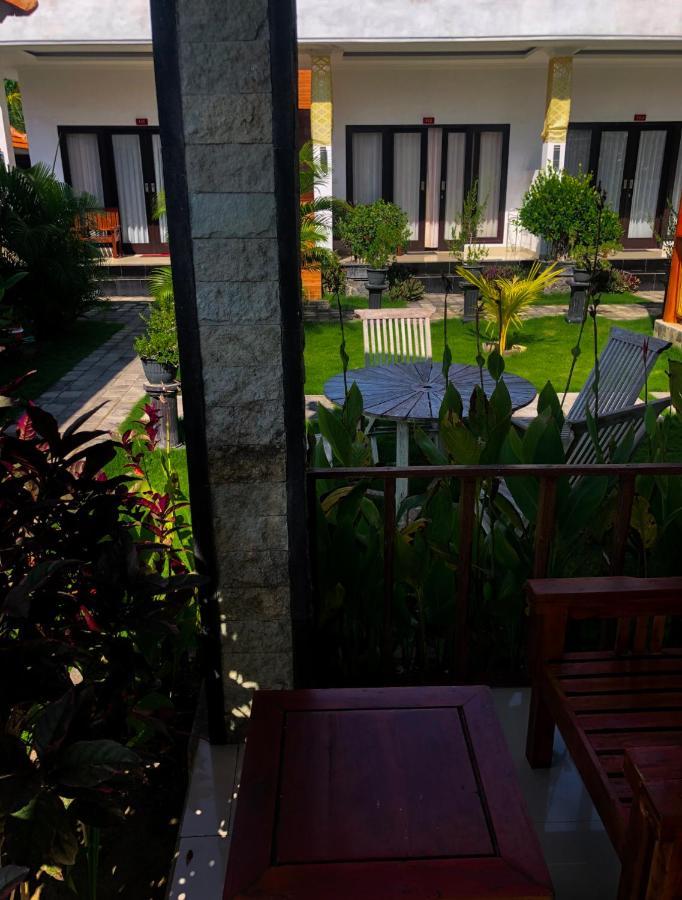 Juan Beach Bungalow Batununggul Exterior foto